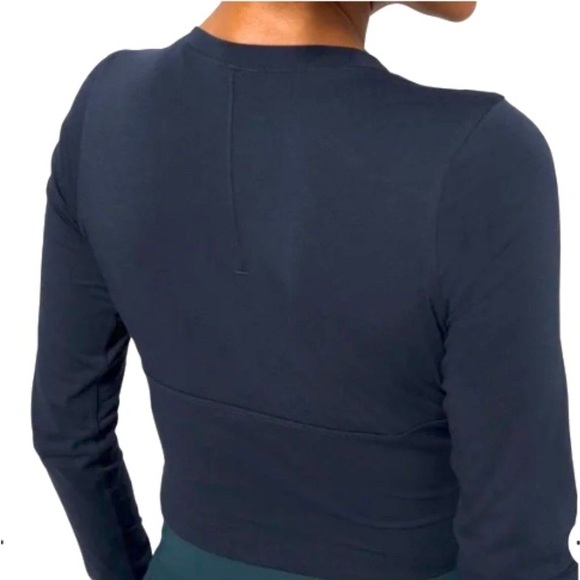 LULULEMON
La Contour Slim Fit Long Sleeve In Navy - Picture 2 of 6